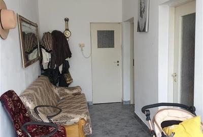 Casă individuală cu 5 camere în Central