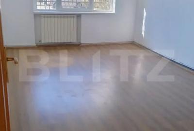 Spațiu comercial, de 87 mp, în Central - 1