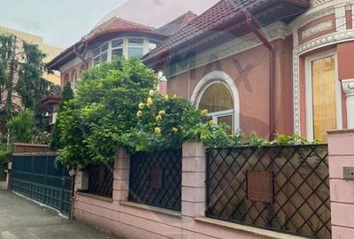 Casă individuală cu 4 camere cu Teren 135 Mp în Moșilor - 2