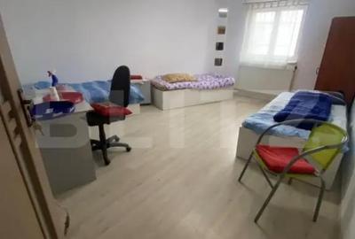 Casă cu 9 camere cu Canalizare în Central - 10