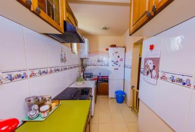 Casă cu 5 camere cu Teren 683 Mp în Central