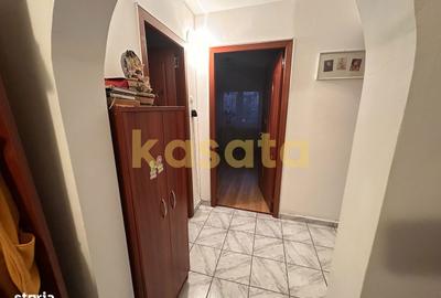Apartament cu 3 camere decomandat, mobilat în 13 Septembrie - 2