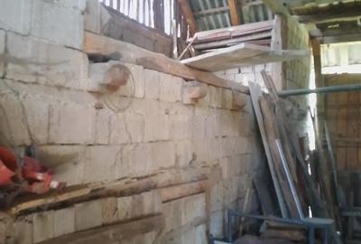 Casă cu 2 camere în Almașu - 10