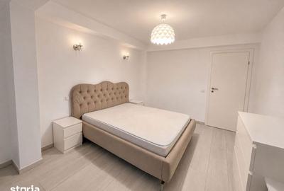 Apartament cu 3 camere semidecomandat în Borhanci
