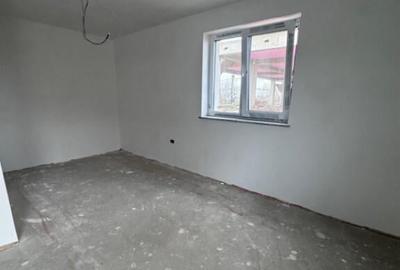 Casă cu 7 camere cu Teren 150 Mp în Rădăuți - 13