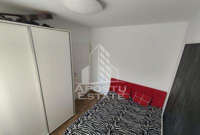 Casă cu 6 camere cu Teren 273 Mp în Dumbrăvița