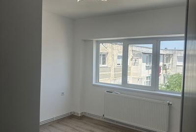 Apartament cu 2 camere decomandat în Radu Negru - 4