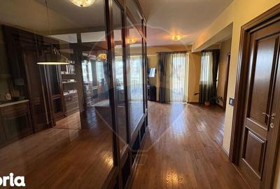Apartament cu 3 camere în Central - 13