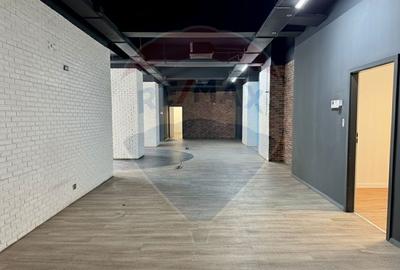Spațiu comercial, de 272 mp, în Moșilor - 2