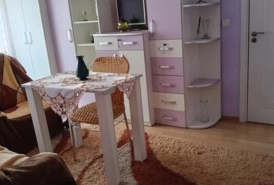 Apartament cu 4 camere nedecomandat în Central - 1