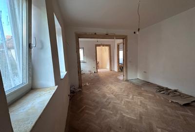 Apartament in vila interbelica in zona Banu Manta - Piata 1 Mai - 1