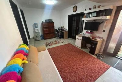 Casa ideala pentru familie 3 camere, terasa, teren generos 554 mp, zona centrala - 2