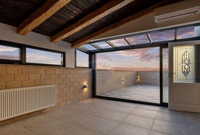 Penthouse unic pe doua niveluri - sauna ?i bucatarie... - 2