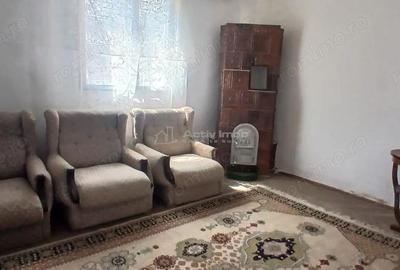 Casă cu 6 camere cu Canalizare în Central - 3