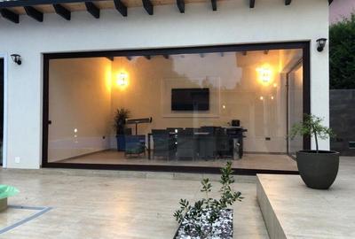 Casă cu 4 camere în Central - 2