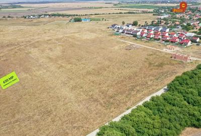 Teren de 650 mp, în Covaci