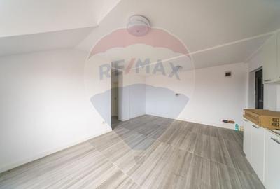 Apartament cu 3 camere semidecomandat în Șega - 2