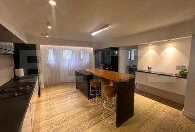 Casă cu Teren 1121 Mp în Central - 9