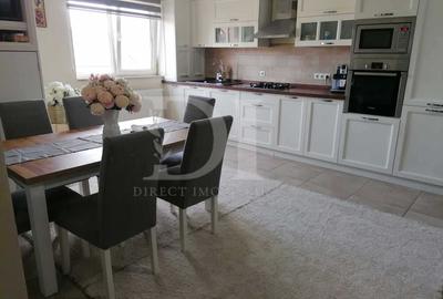 Apartament cu 3 camere decomandat, mobilat în Florești