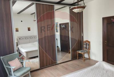 Casă cu 4 camere cu Teren 180 Mp în Central - 6