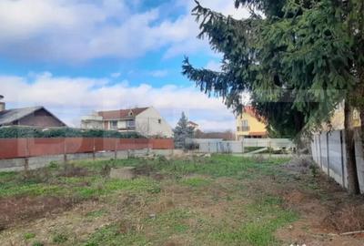 Teren de 400 mp, în Solidarității - 1