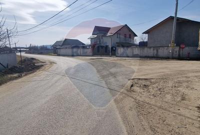 Casa / Vila cu 4 camere de vanzare in zona Central Oras Buhusi - 11