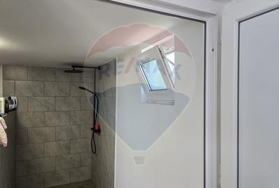 Casa / Vila cu 3 camere de vanzare - 2