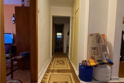 Apartament 4 camere decomandat-Zona Tractorul Apartament 4 camere decomandat-Zona Tractorul - 9