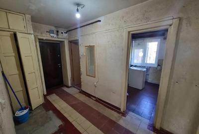 Apartament cu 3 camere nedecomandat în Energiei - 5