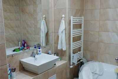 Casă cu 10 camere cu Teren 270 Mp în Ovidiu - 7