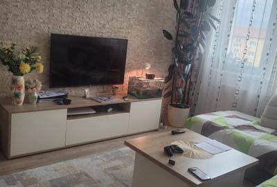 Apartament cu 3 camere semidecomandat, mobilat în Hipodrom 1 - 1