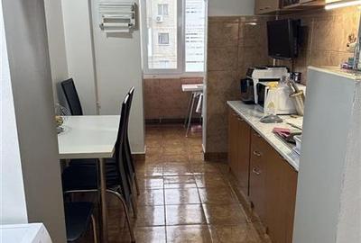 Apartament cu 3 camere decomandat în Lipovei - 2