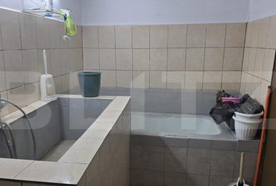 Casa 6 camere, 227 mp, teren 444 mp, zona Nord - 11