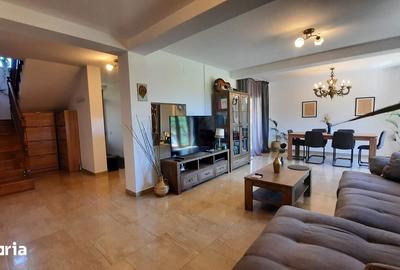 Casă cu 5 camere cu Teren 1514 Mp în Central - 3