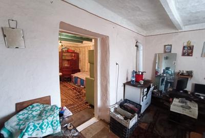 Casă individuală cu 2 camere cu Canalizare în Central - 12