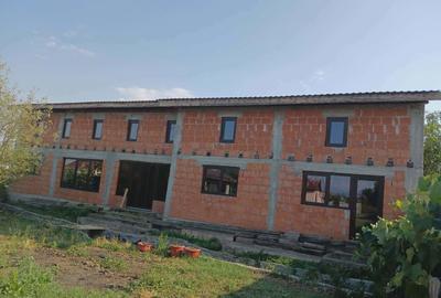 Casă cu 4 camere în Central - 6