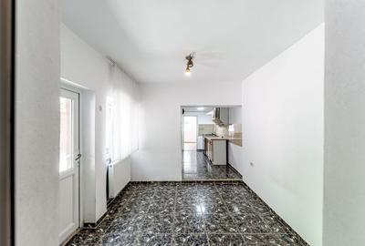 VÂNDUT! Casă individuală cu grădină,  Aradul Nou, Str. Molidului - 5