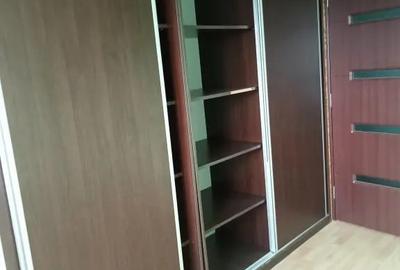 Apartament cu 3 camere decomandat în Apusului - 4