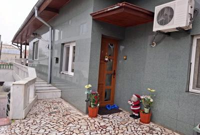 Casă cu 5 camere cu Canalizare în Lacul Tei - 2