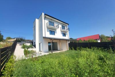 Casă cu 4 camere cu Teren 300 Mp în Hlincea - 12