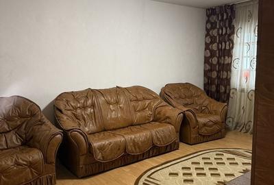 Apartament cu 3 camere decomandat în Central - 1