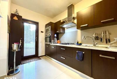 Casă cu 6 camere cu Teren 1629 Mp în Plopu - 12