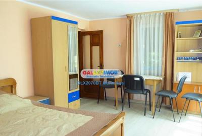 Casă cu 3 camere cu Teren 5000 Mp în Central - 9