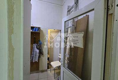 VANZARE SPATIU COMERCIAL PARTER  ZONA 9 MAI - 13