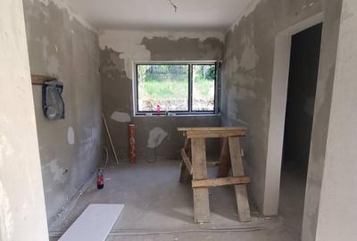 Casă cu 4 camere cu Teren 600 Mp în Central - 3