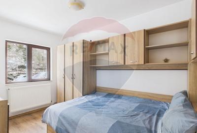 Casă cu 7 camere cu Teren 354 Mp în Cumpătu - 6