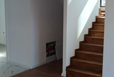 Casă cu 4 camere cu Teren 477 Mp în Central - 13