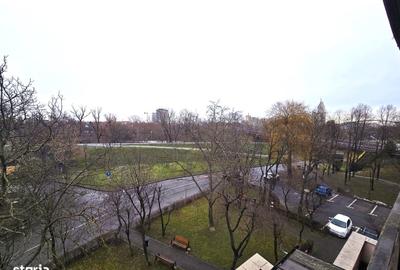 Apartament cu 4 camere în Micro 16 - 12