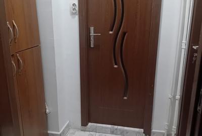 Apartament cu 2 camere semidecomandat în Titan