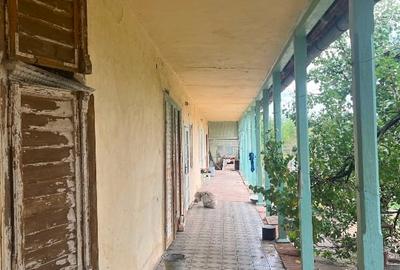 Vând cotă de 85% casă bătrânească -Com. Liebling - 9